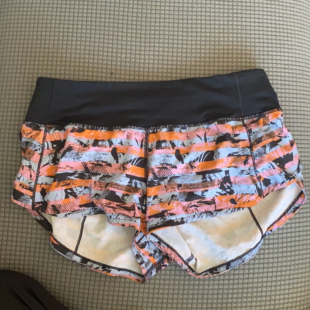 2.5 inch lululemon shorts
